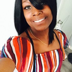 Meet your Posher, Renee